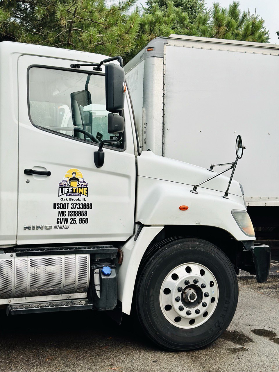 LifeTime Movers licensed moving truck